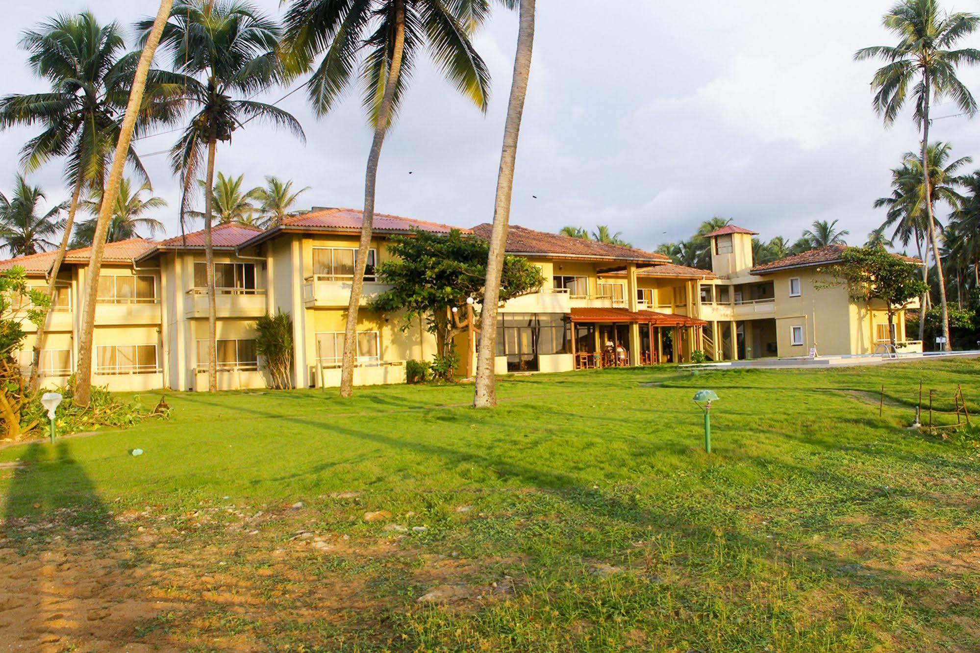 Sanmali Beach Hotel Marawila Exteriör bild