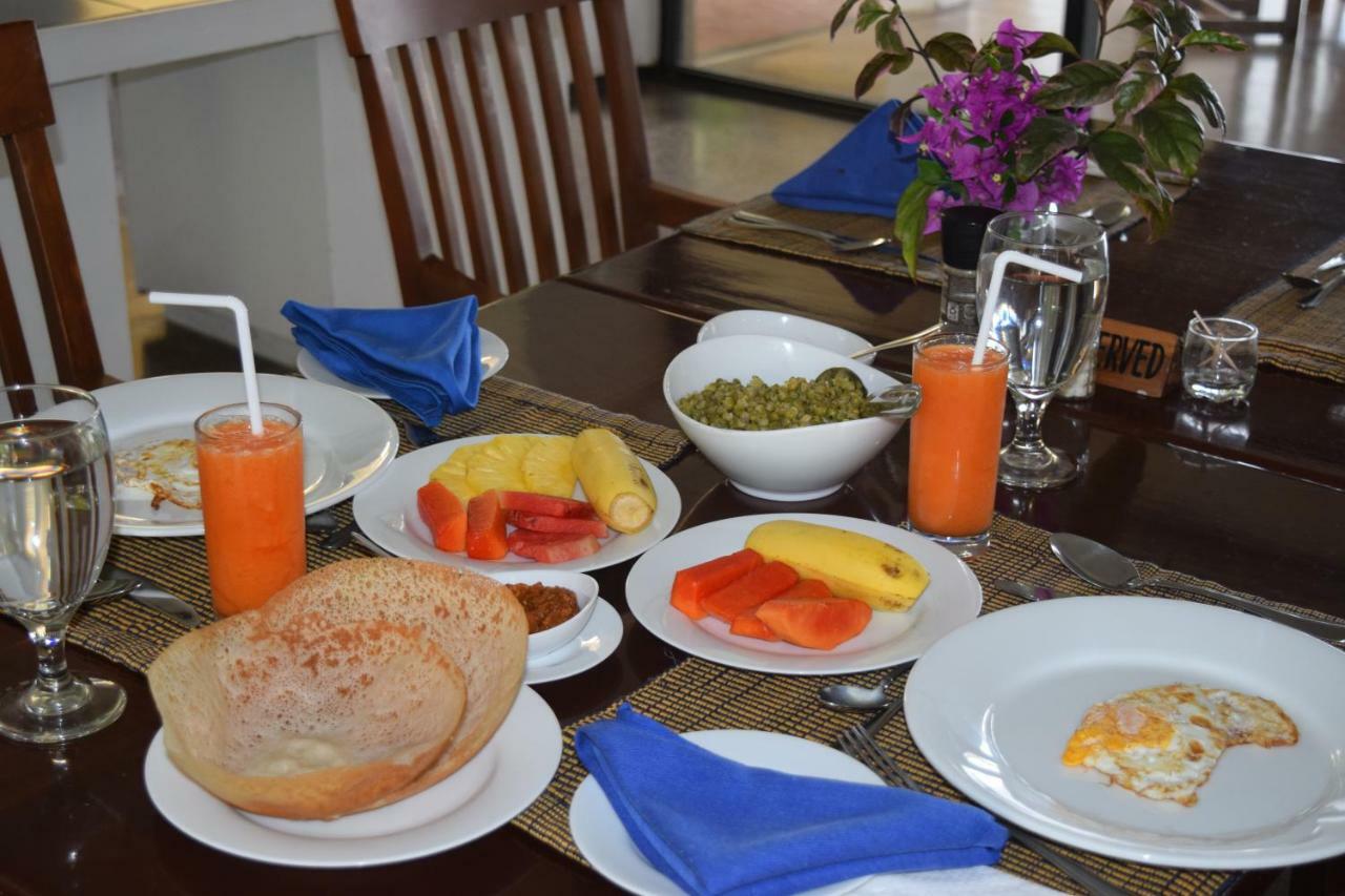 Sanmali Beach Hotel Marawila Exteriör bild