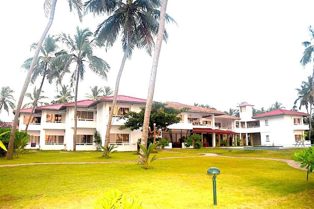 Sanmali Beach Hotel Marawila Exteriör bild